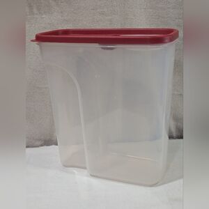 Rubbermaid food storage container 4L/ 16 Cups red lid pantry cereal dry goods
